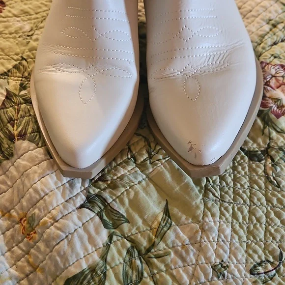 Steve Madden White Windie Boots Size 9.5M - Picture 11 of 12